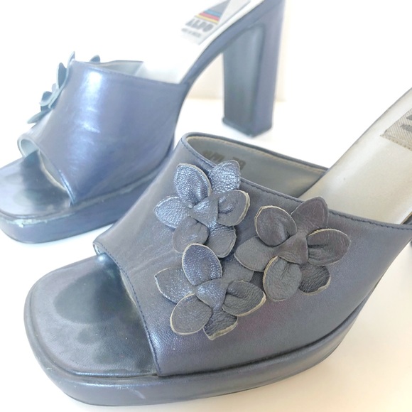 Vintage 90’s Aldo Platform Square Toe Heels - Picture 13 of 16